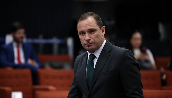 Moraes autoriza Mauro Cid a retirar tornozeleira eletrônica