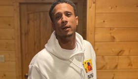 Ator de 'Um maluco no pedaço' morre aos 42 anos após quarto ataque cardíaco em três anos Ator de 'Um maluco no pedaço' morre aos 42 anos após quarto ataque cardíaco em três anos