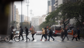 Rio, SP e Minas terão grandes volumes de chuva nesta quinta Rio, SP e Minas terão grandes volumes de chuva nesta quinta